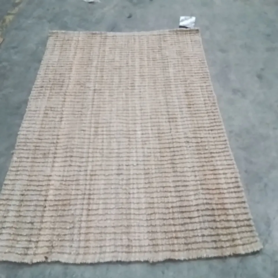 QUALITY DESIGNER AREA RUG - APPROXIMATELY 190X120CM