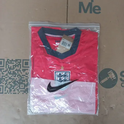 BAGGED NIKE ENGLAND FOOTBALL JERSEY IN RED SIZE XXL