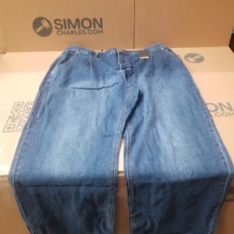 BOX CONTAINING APPROXIMATELY 10 BRAND NEW SIMPLY BE MID BLUE PLEAT DETAIL WIDE LEG JEANS - SIZE 20L