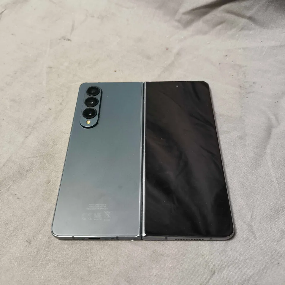 SAMSUNG GALAXY FOLD SMARTPHONE 