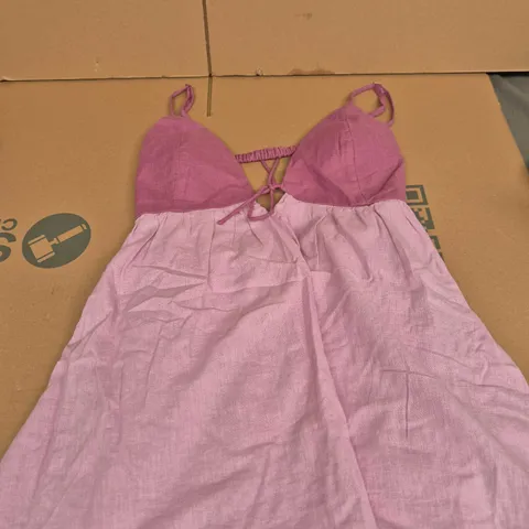 ABERCROMBIE & FITCH PINK DRESS – WOMEN'S LARGE