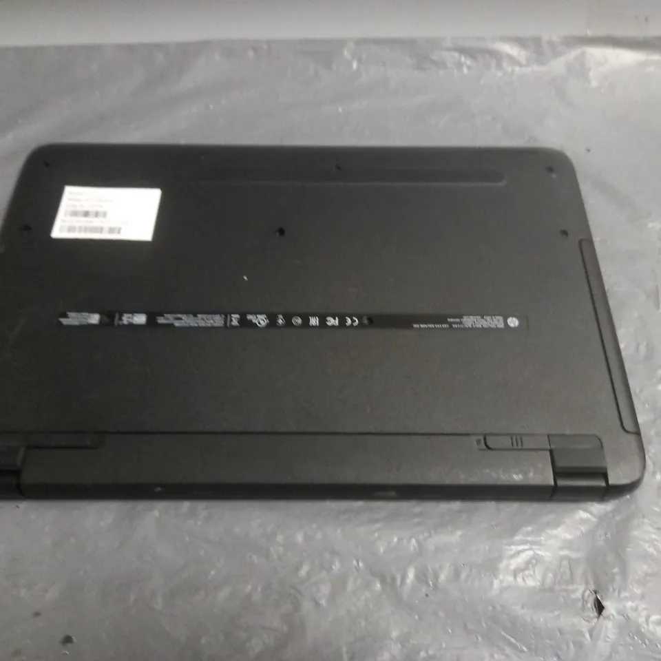 HP 15-AF066SA NOTEBOOK LAPTOP IN PURPLE - TPN-CI26