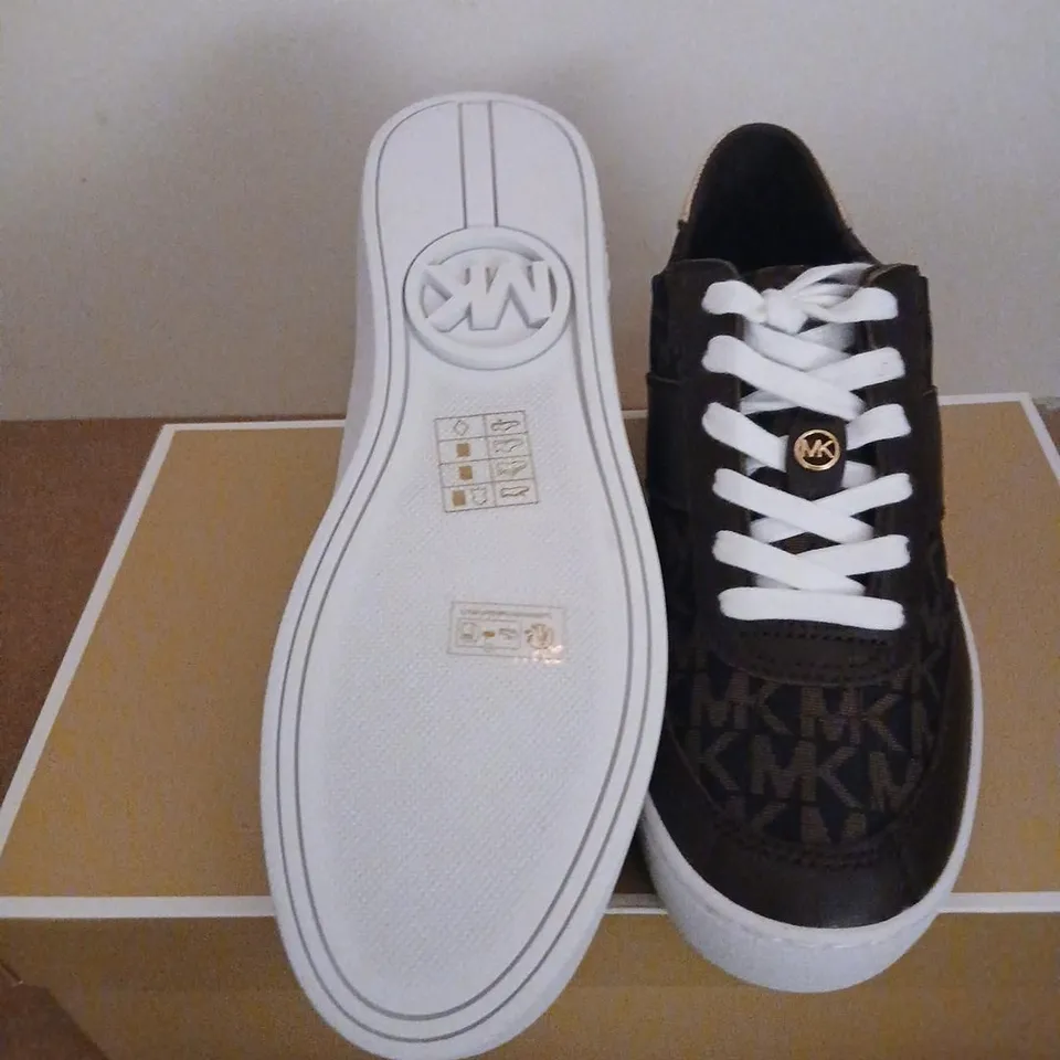 MICHAEL KORS KAYCEE LACE-UP LEATHER SNEAKERS – UK 4.5 (US 6.5), BROWN