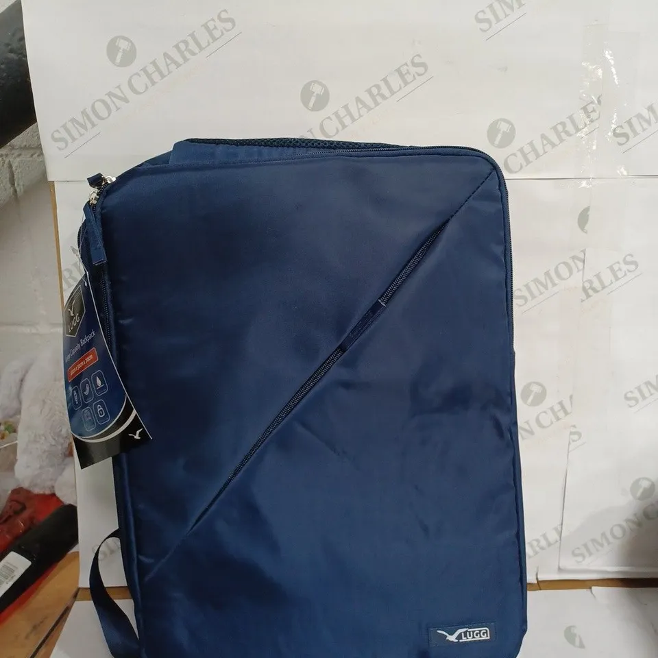 LUGG LARGE CAPACITY BACKPACK IN NAVY - 40CM X 30CM X 20CM