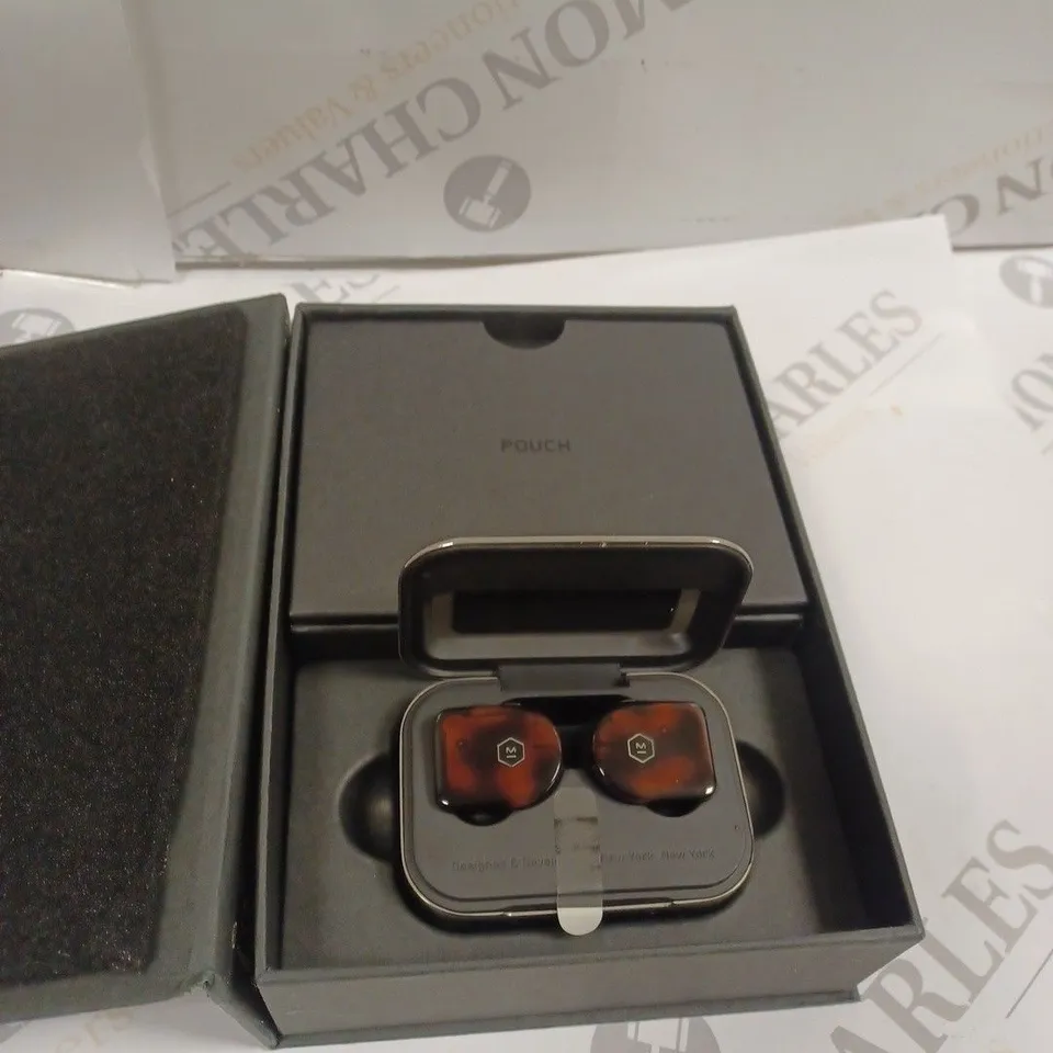 MASTER & DYNAMIC MW07 TRUE WIRELESS EARPHONES