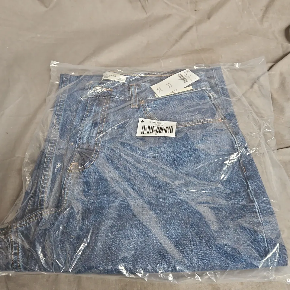 ABERCROMBIE & FITCH THE WIDE LEG HIGH RISE JEANS – SIZE 30 (WOMEN) – DENIM