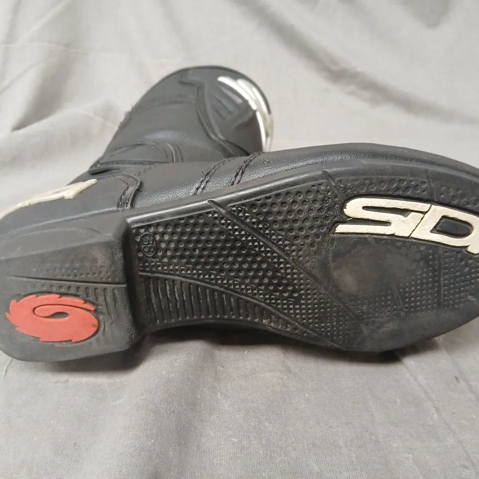 SIDI MOTORCYCLE BOOTS IN BLACK - UK 5
