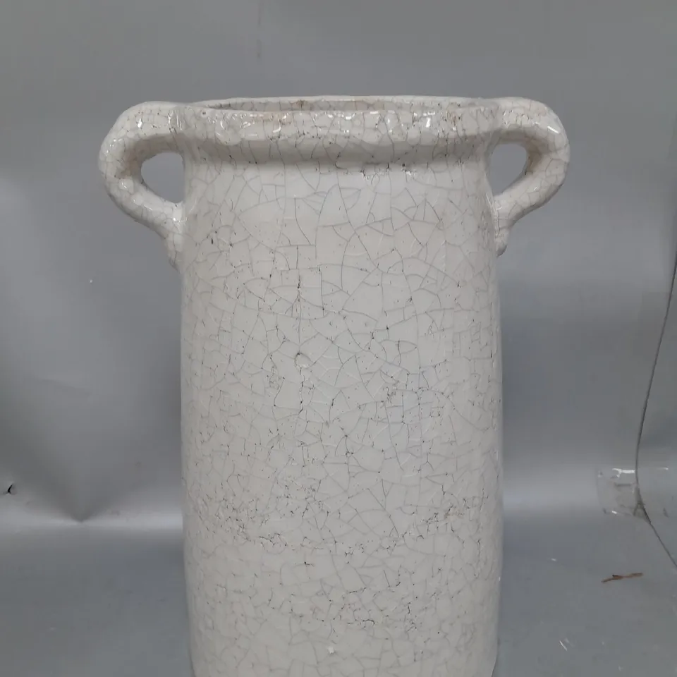 CRACKED STYLED VASE IN CRÈME