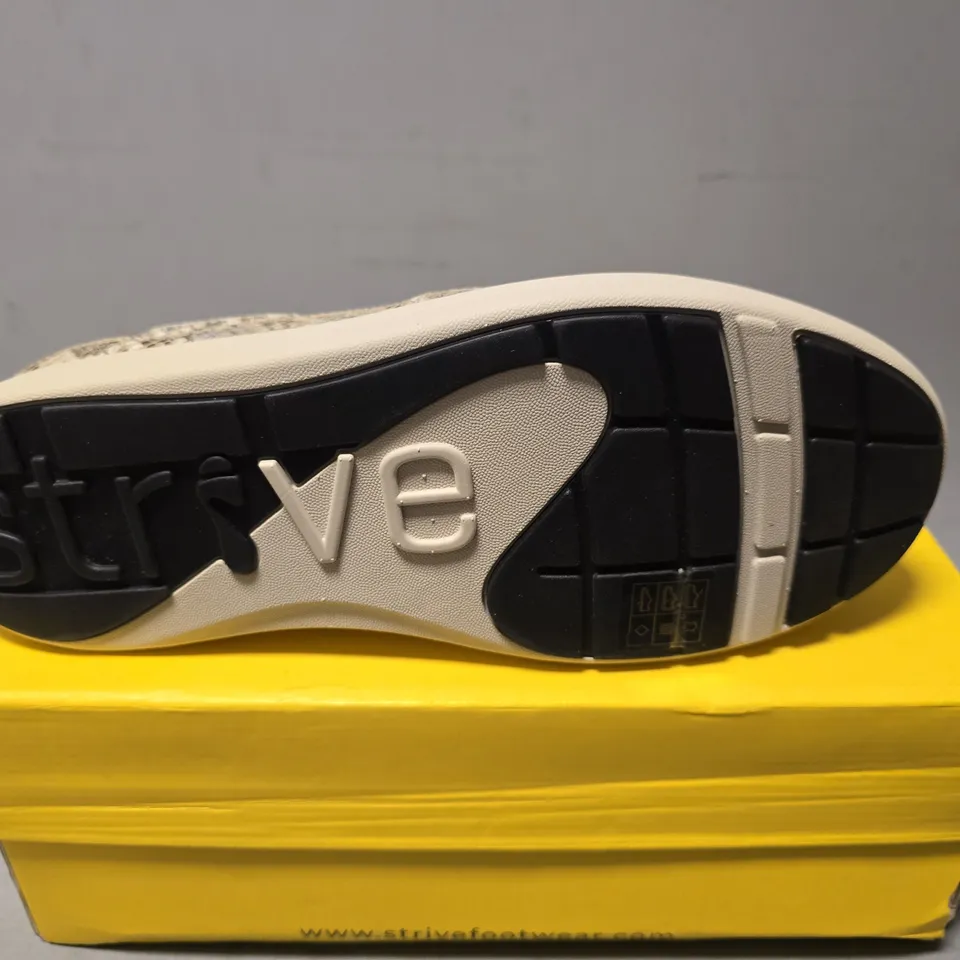 BOXED STRIPE SLIP ON SHOES - SIZE 8