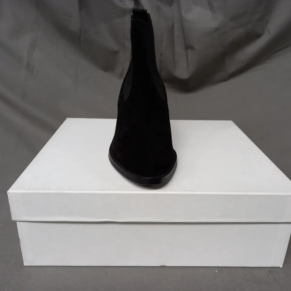 BOXED PAIR OF SOLEA JOHN SUEDE ANKLE BOOTS IN BLACK EU SIZE 36
