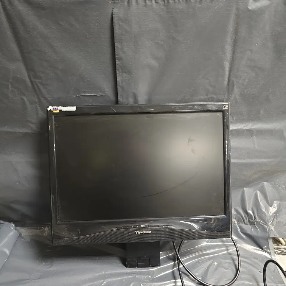 VIEWSONIC VX1932WM-LED 19-INCH LCD MONITOR ON STAND