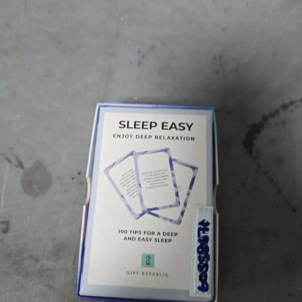 SLEEP EASY – 100 TIPS FOR A DEEP AND EASY SLEEP (GIFT REPUBLIC)