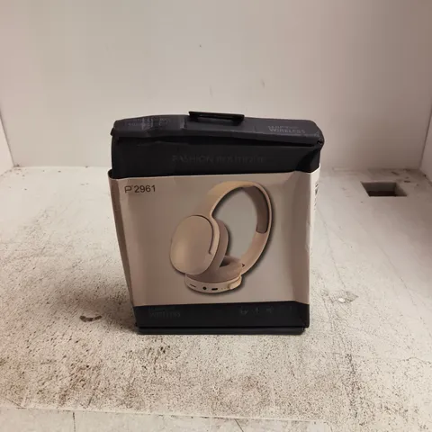 WIRELESS OVER-EAR HEADPHONES –  BOXED 