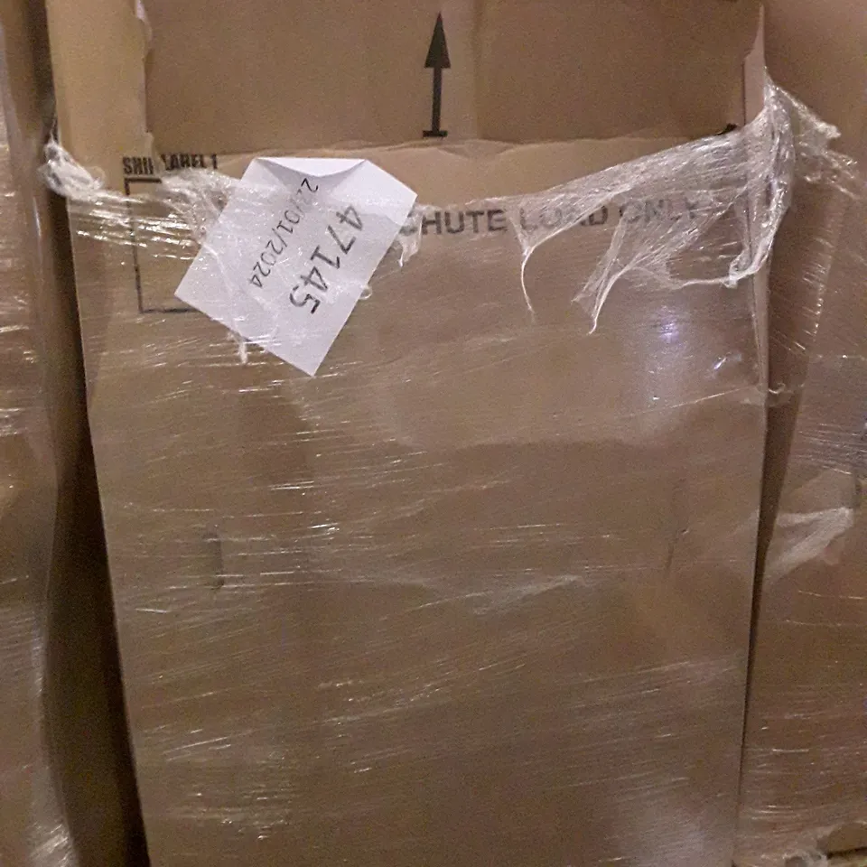 PALLET OF ASSORTED PRODUCTS INCLUDING OFFICE CHAIR, CAMPING WAGON, DRYING RACK, GREEN CHRISTMAS TREE