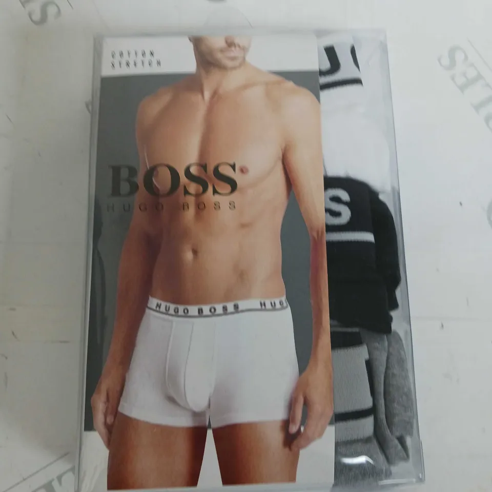 HUGO BOSS TRIPLE PACK - SIZE MEDIUM