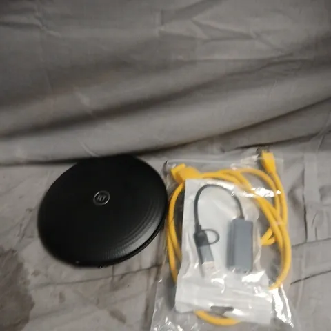 APPROXIMATELY 10 ASSORTED ELECTRICAL PRODUCTS TO INCLUDE PLUGS, BT HUBS AND CABLES