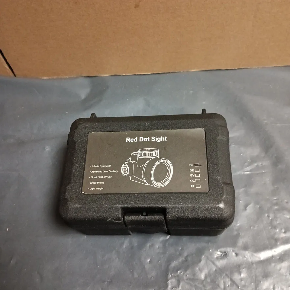 RED DOT SIGHT WITH MOUNTING BRACKET – CASE INCLUDED 