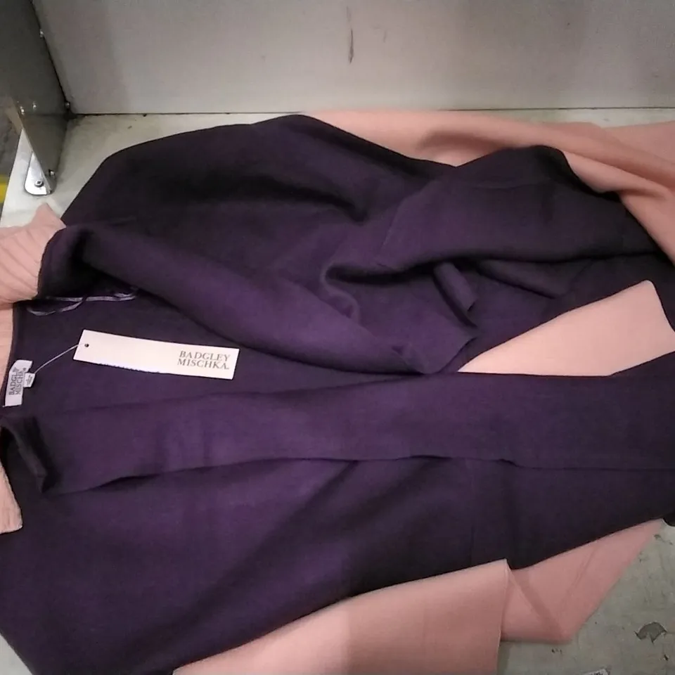 BOX CONTAINING BADGLEY MISCHKAC PONCHO SIZE S , 12 PCS 