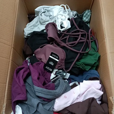 BOX OF APPROXIMATELY 25 ASSORTED CLOTHING ITEMS IN VARIOUS STYLES , COLOURS AND SIZES 