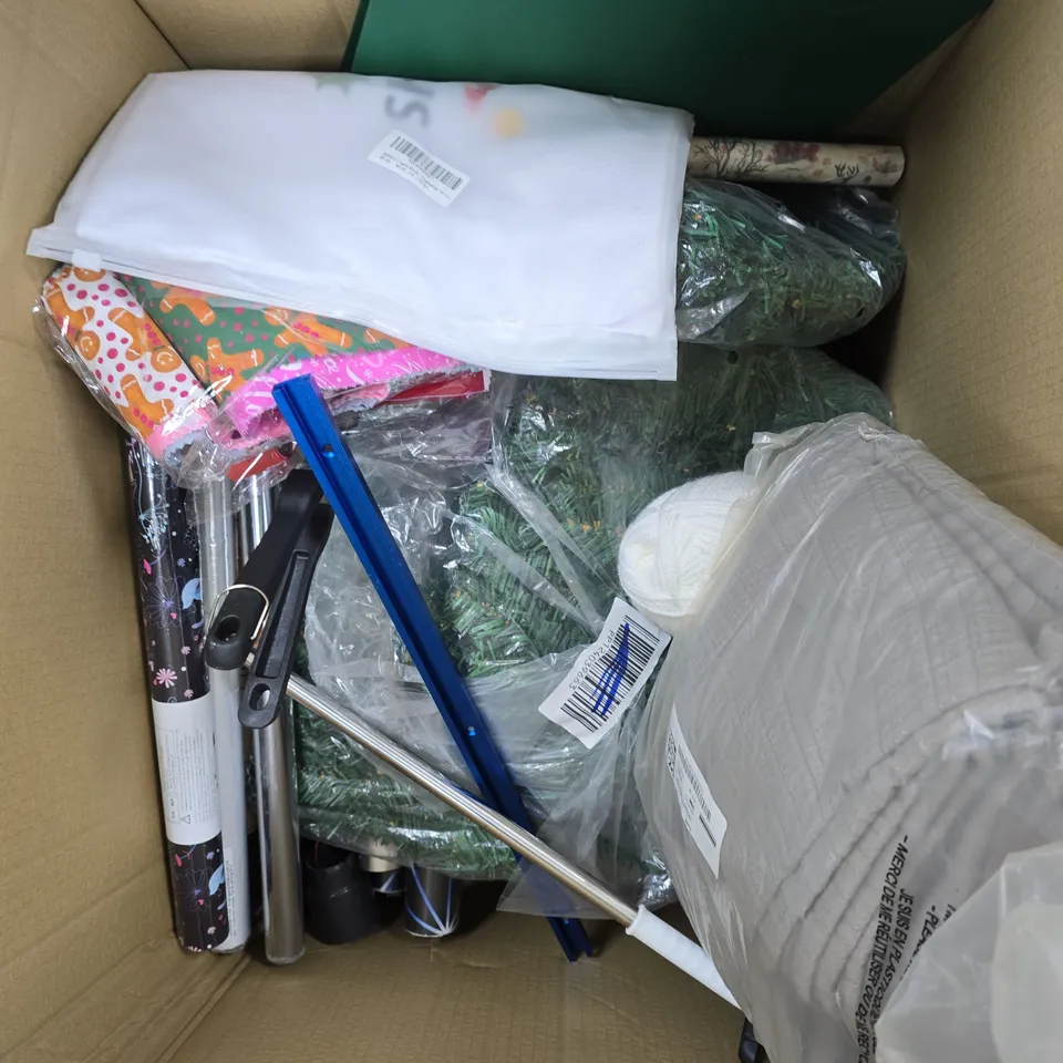 APPROXIMATELY 15 ASSORTED HOUSEHOLD PRODUCTS TO INCLUDE MULTI PURPOSE LABELS, WALLPAPER, YARN ETC 