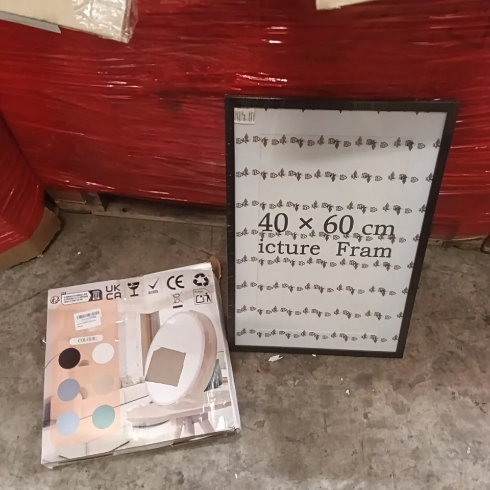 PALLET OF ASSORTED ITEMS INCLUDING - LED CEILING LIGHT, PICTURE FRAME 