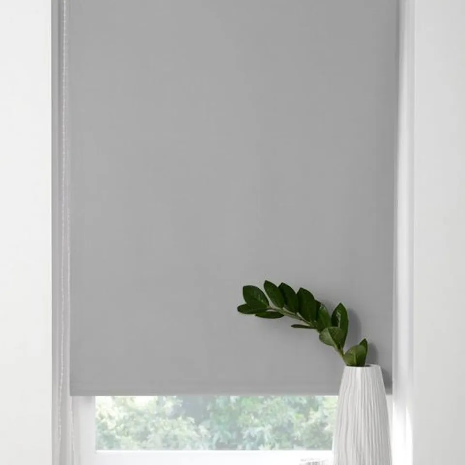 BLACKOUT ROLLER BLIND APPROX 150 X 160 SILVER RRP £21
