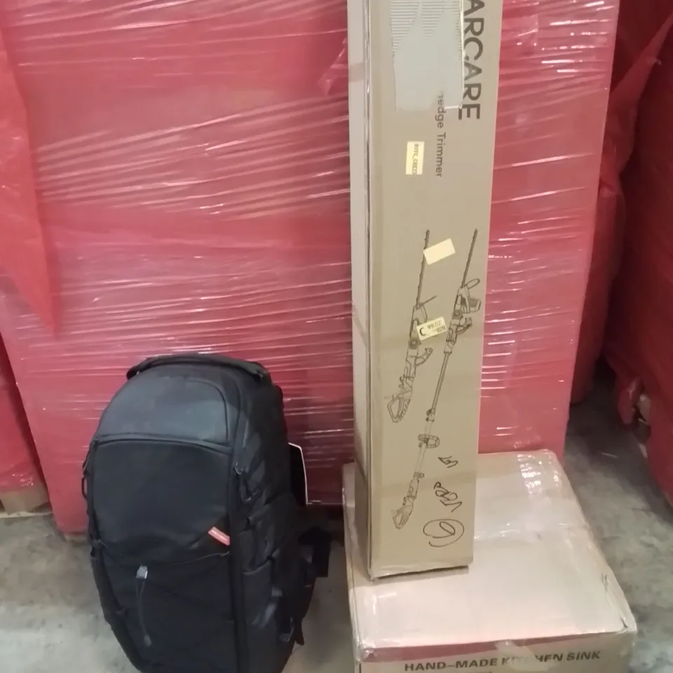 PALLET OF ASSORTED HOUSEHOLD GOODS AND PRODUCTS TO INCLUDE;ONEPRO ST BACKPACK,GARDEN HEDGE TRIMMER,KITCHEN SINK