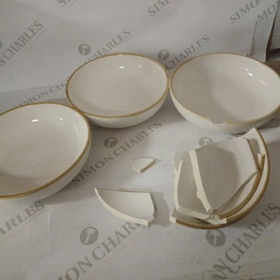 4 PC PASTA BOWLS WHITE RRP £44.99