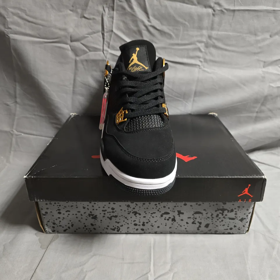 BOXED PAIR OF NIKE AIR JORDAN 4 RETRO SHOES IN BLACK SIZE UK 9