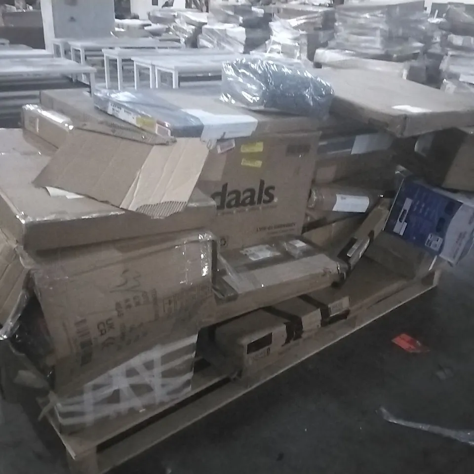 PALLET OF HOUSEHOLD ITEMS TO INCLUDE GLASS TABLE,CEILING LAMP, CORNER SOFA, CURTAIN AND OTHER ASSORTED ITEMS...