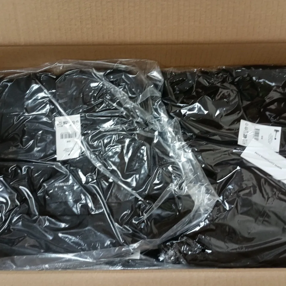 APPROXIMATELY 8 ASSORTED CLOTHING ITEMS IN VARIOUS SIZES, COLOURS & STYLES TO INCLUDE ARI SPRAY JACKET , ETC