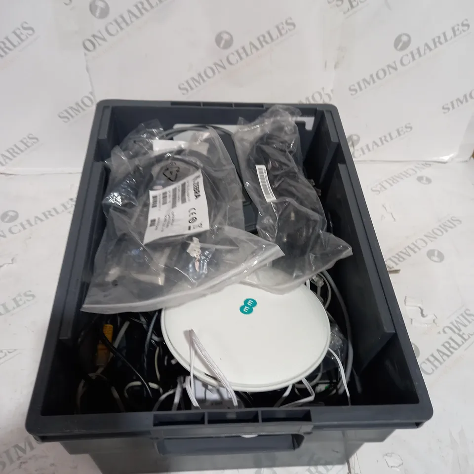 LARGE QUANTITY OF ASSORTED ELECTRICAL PRODUCTS AND ACCESSORIES TO INCLUDE; EE POWER SUPPLY , PLUGS AND CABLES 