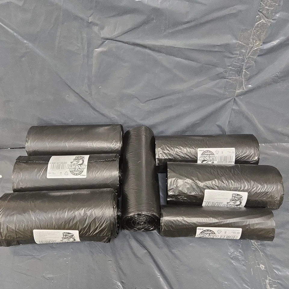 7 X ASSORTED LIANPAK BIN BAGS IN BLACK 