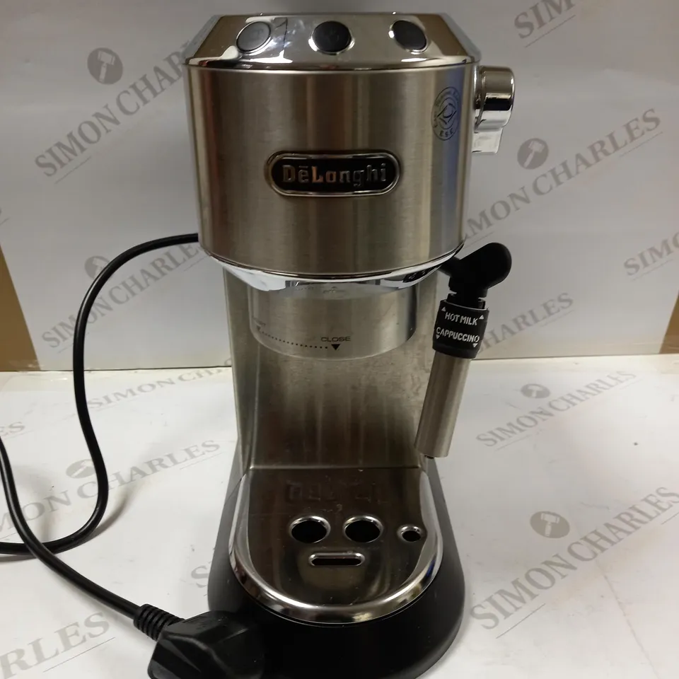 DE'LONGHI DEDICA STYLE TRADITIONAL BARISTA PUMP ESPRESSO MACHINE