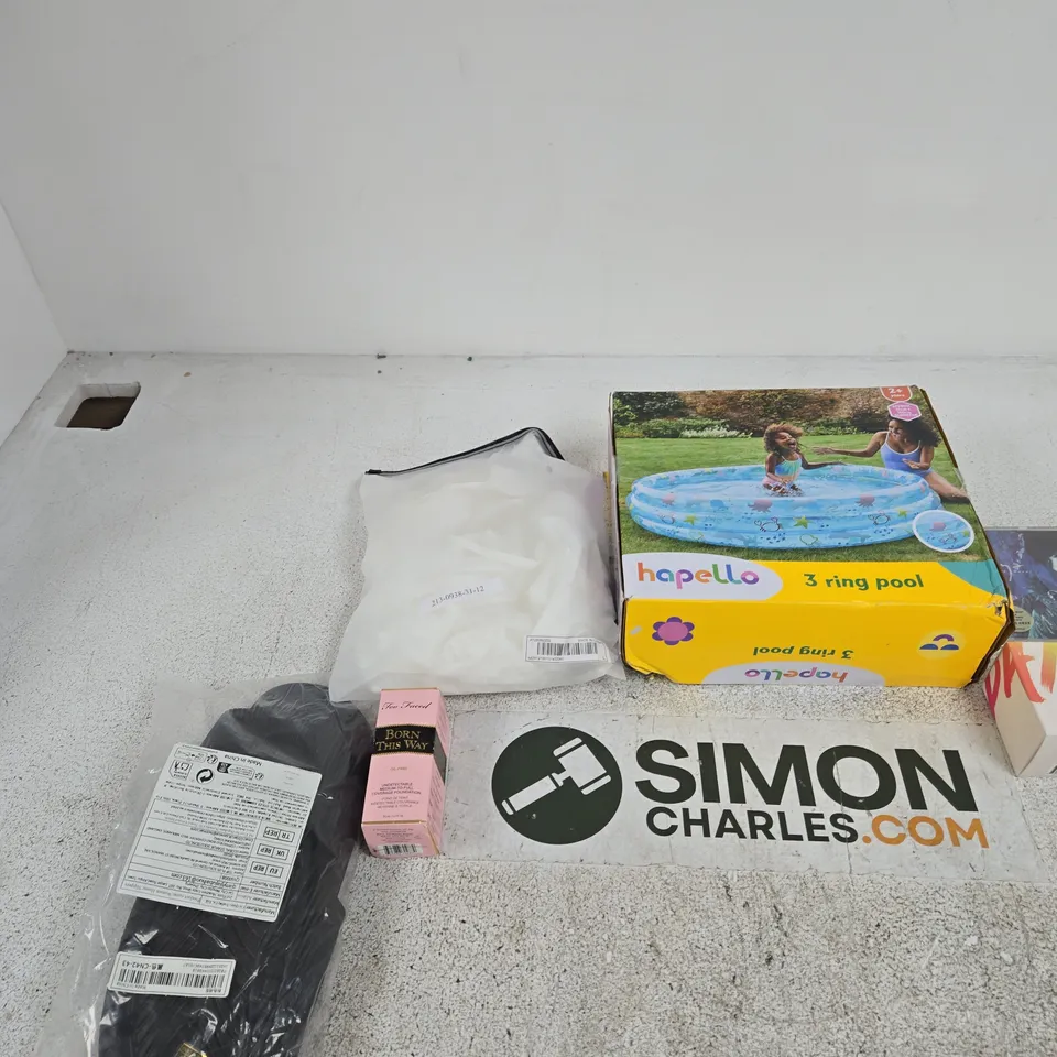 BOX OF APPROXIMATELY 15 ASSORTED ITEMS INCLUDING ENYA SHEPHERD MOONS, PAINTED MYSTERY MAKEUP SPONGE AND HAPELLO 3 RING POOL