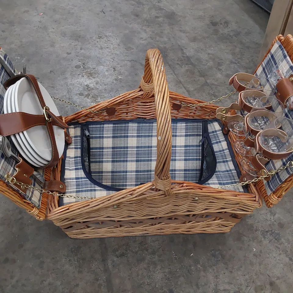 WICKER PICNIC BASKET, FITTED INTERIOR WITH COOL COMPARTMENT, GLASSES, PLATES & CUTLERY 