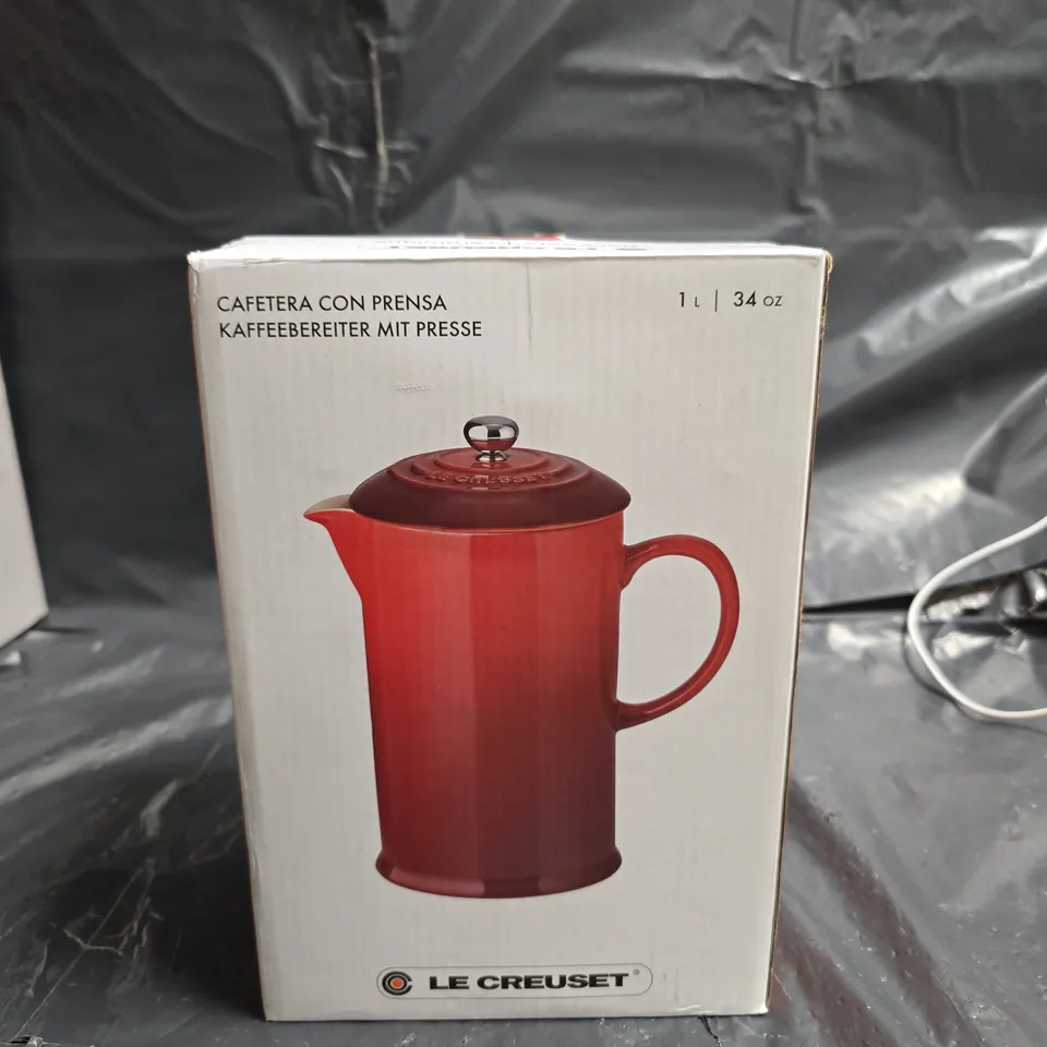 LE CREUSET CAFETIÈRE WITH PRESS 1 L – BOXED; GREY CERAMIC COFFEE POT INCLUDED