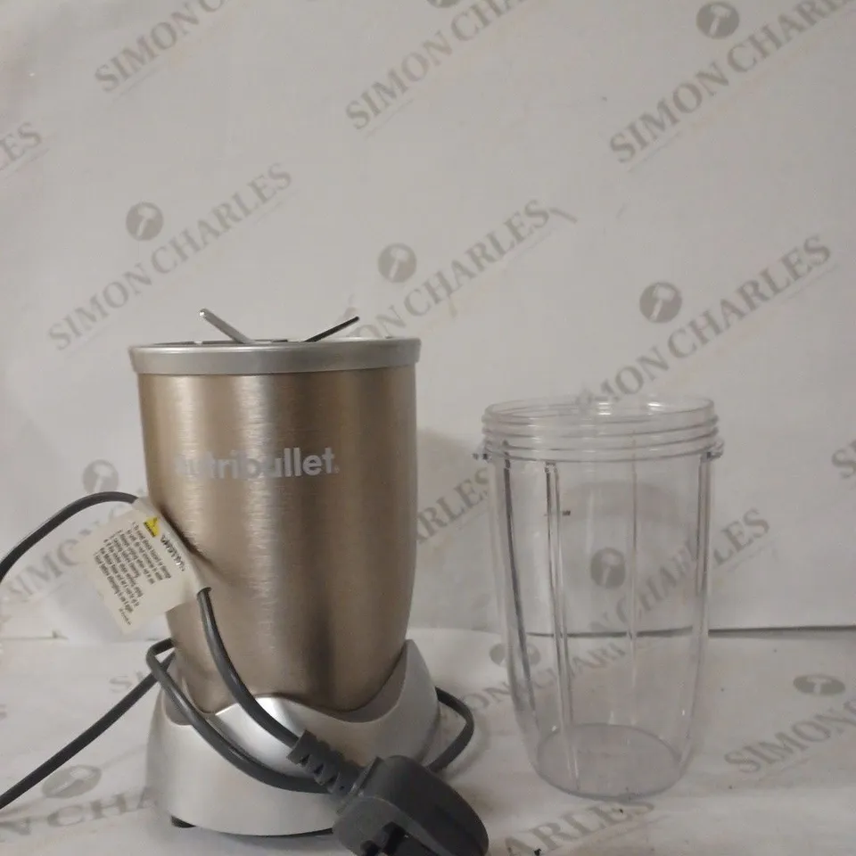 NUTRIBULLET 900W BLENDER CHAMPAGNE MULTI-FUNCTION SMOOTHIE MAKER