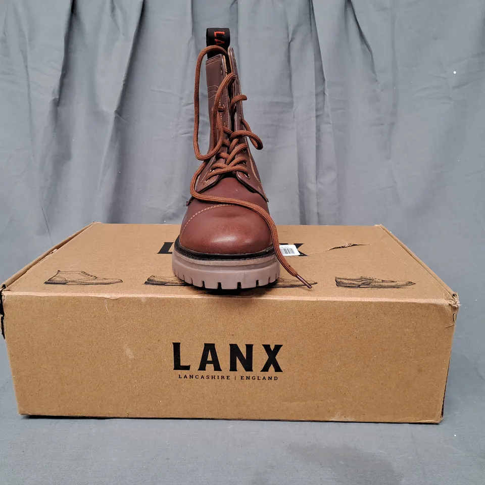 BOXED PAIR OF LANX DINCKLEY BOOTS IN BROWN UK SIZE 6.5