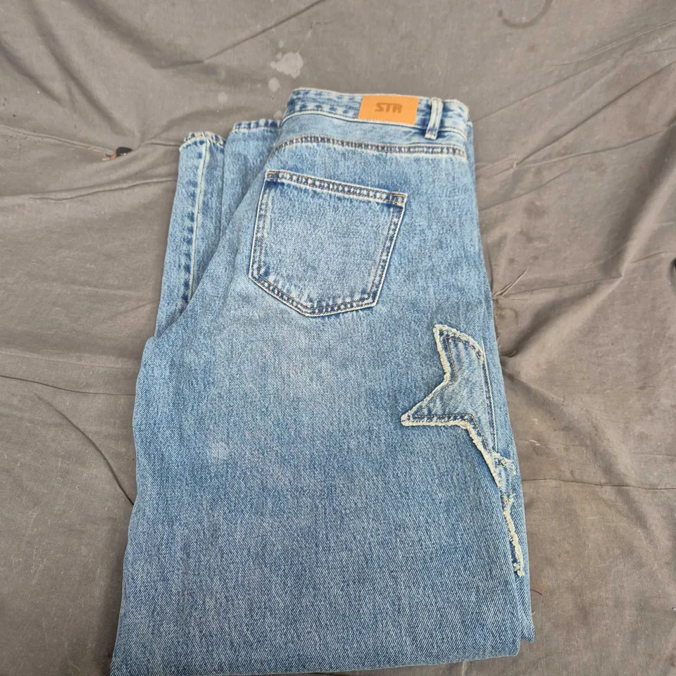 STRADIVARIOUS JEANS – LIGHT WASH, DISTRESSED DETAILS UK10