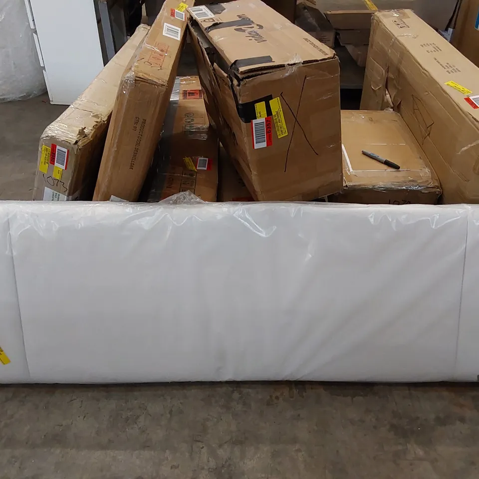 BAGGED BOUSCAT UPHOLSTERED HEADBOARD - KING SIZE (1 ITEM)