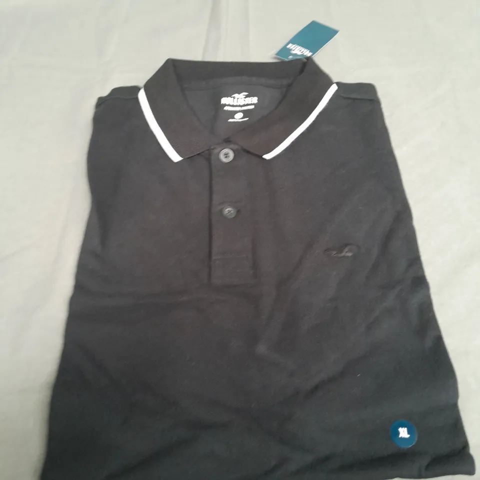 HOLLISTER ADVANCED STRECH BLACK POLO SHIRT - XL