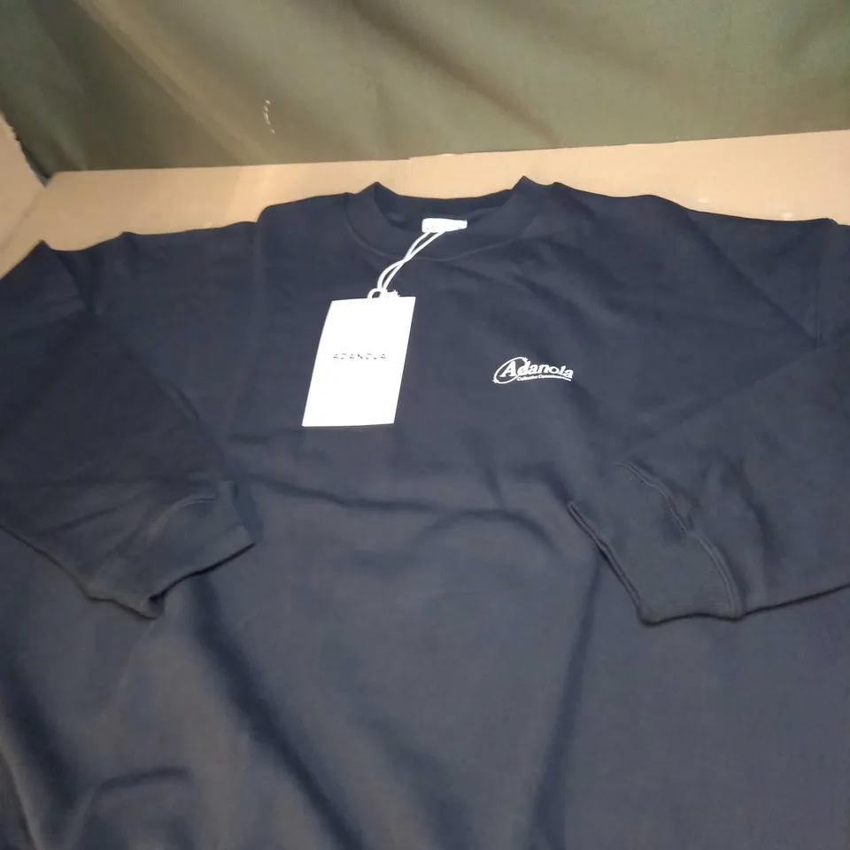 ADANOLA OVERSIZED SWEASHIRT SIZE XL