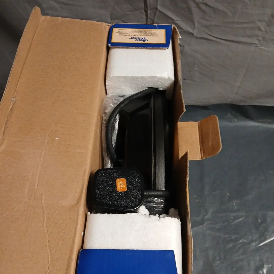 GILES AND POSNER OOH LA LA! CREPE MAKER. BOXED