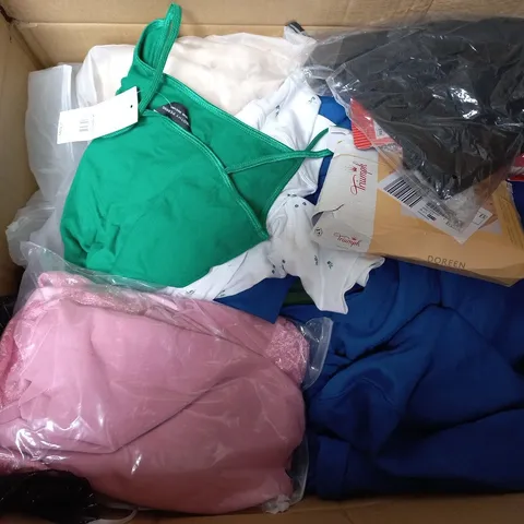 LARGE BOX OF APPROXIMATELY 20 ASSORTED CLOTHING ITEMS IN VARIOUS SIZES, STYLES AND COLOURS