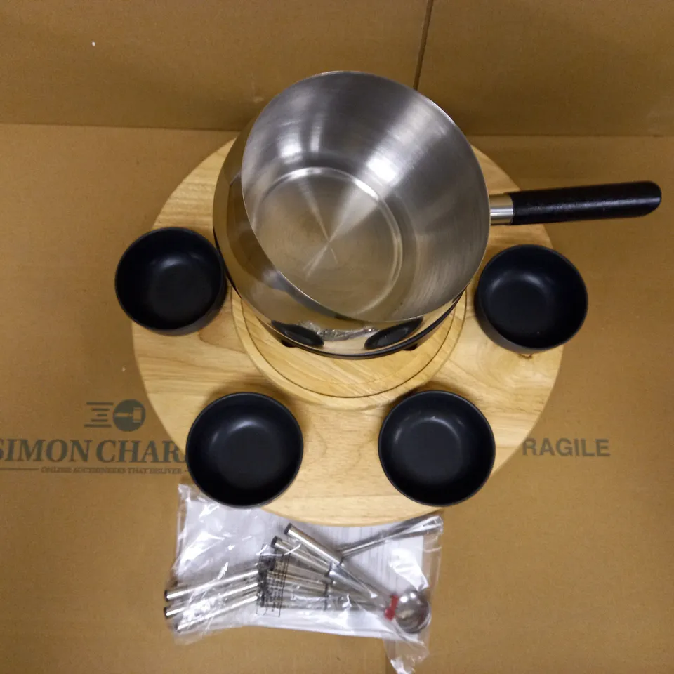 ARTESÀ DELUXE FONDUE SET