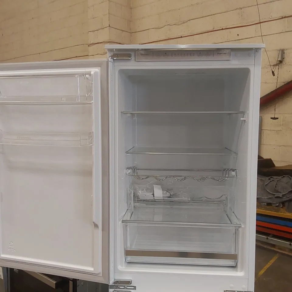 HISENSE HIS-RIB291F4AWE 50/50 FRIDGE FREEZER