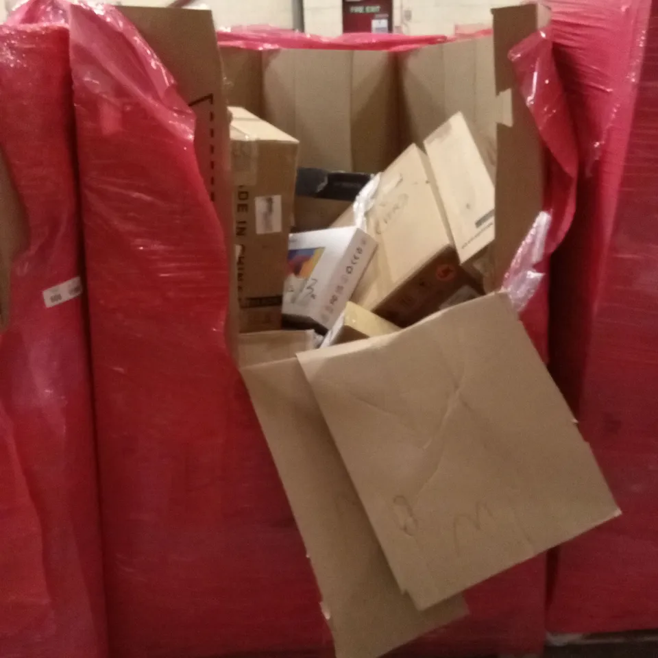 PALLET OF ASSORTED HOUSEHOLD GOODS AND PRODUCTS TO INCLUDE; COMPUTER CASE, COMPUTER MONITOR, TURNTABLE SYSTEM ETC