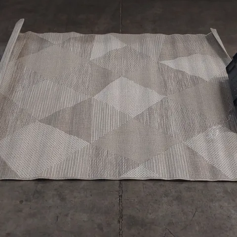 BRAND NEW BAGGED PACO HOME KORTRIJK RUG - 120 x 170cm