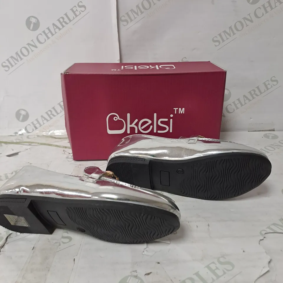 APPROXIMATELY 12 PAIRS  OF BOXED KELSI SILVER BEE PUMPS IN VARIOUS SIZES 